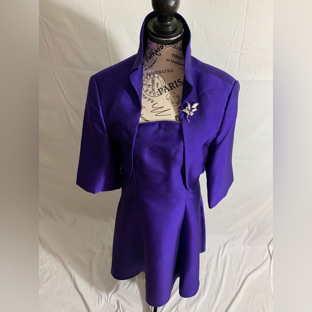 EY Boutique Purple 2-piece dress suit w/silver brooch.  sz:16 NWOT